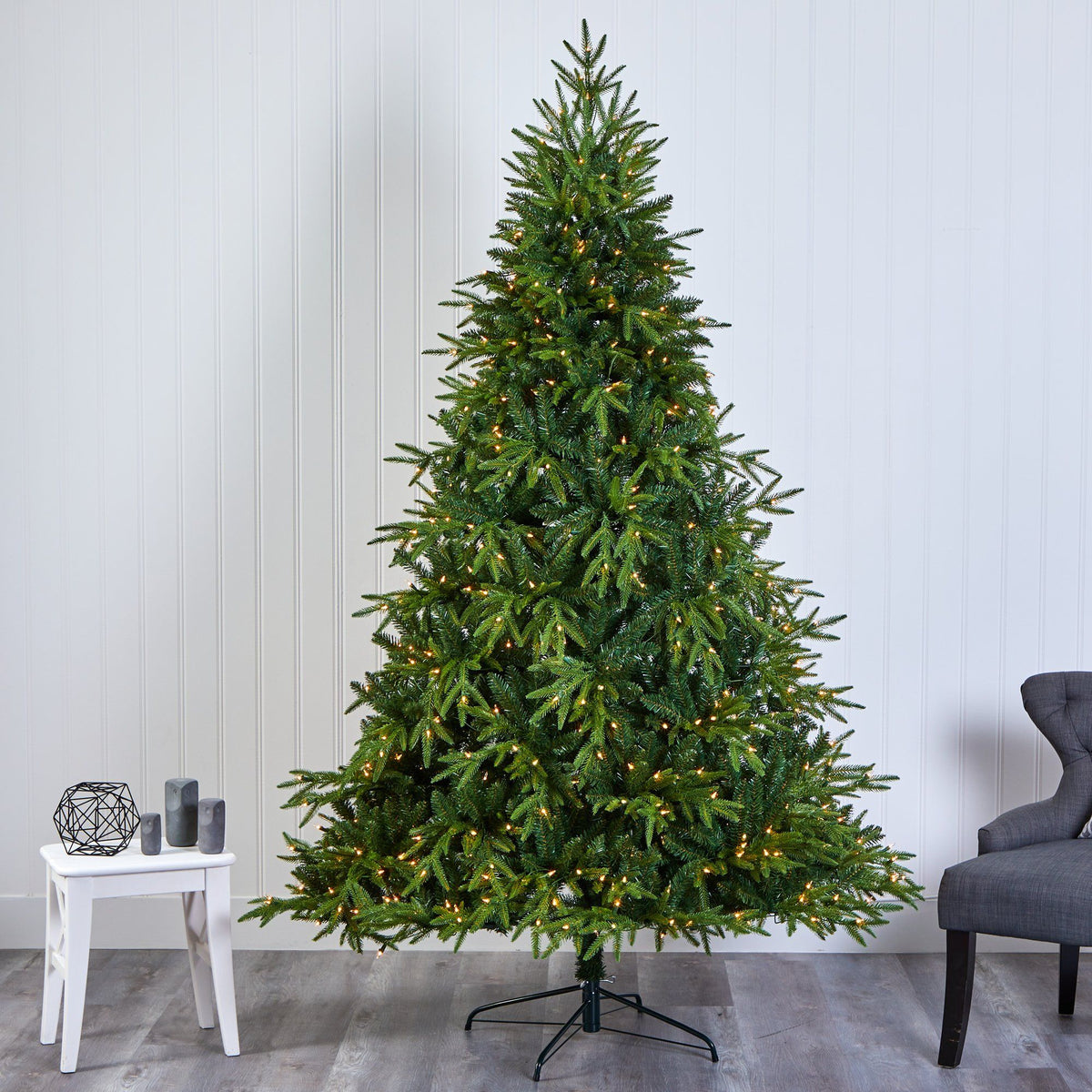 7.5-Foot Natural-Style Fir Christmas Tree with 600 Clear LED Lights - View 8